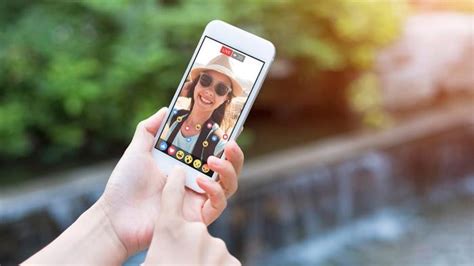 Latest App Craze: Social Video